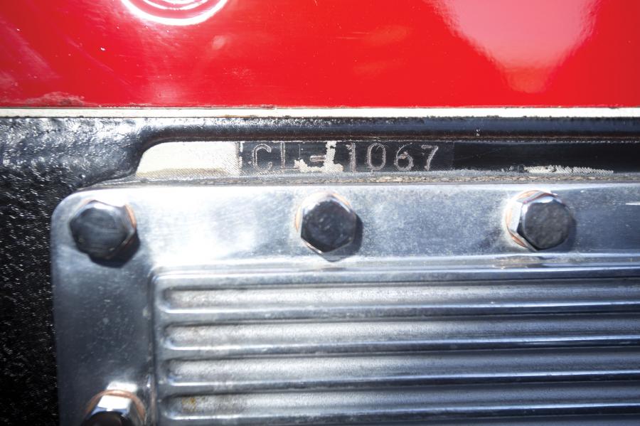  Chrysler CL Imperial Convertible Roadster by LeBaron 1932 года  (фото 3 из 26)